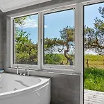 Сasa de vacaciones Kaila - 50m From The Sea By Interhome Bøtø By