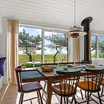 Сasa de vacaciones Kaila - 50m From The Sea By Interhome Bøtø By