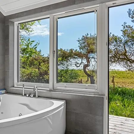 Semesterbostad Kaila - 50m From The Sea By Interhome Bøtø By