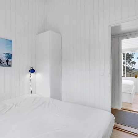 Kaila - 50m From The Sea By Interhome Bøtø By
