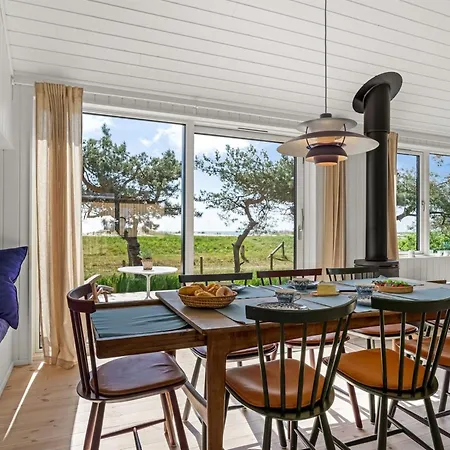 Semesterbostad Kaila - 50m From The Sea By Interhome Bøtø By